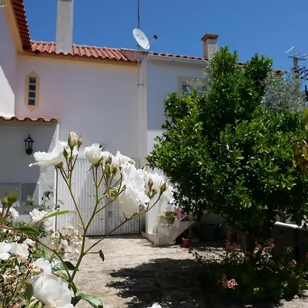 Moradia Albertina Holiday home Sardoal