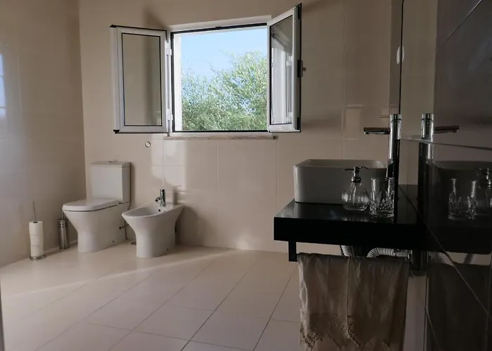 別荘 Moradia Albertina Sardoal